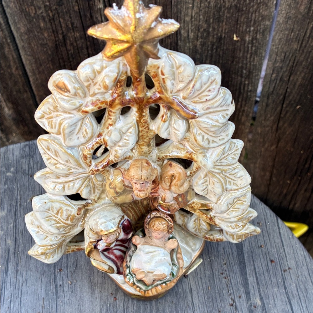 Ceramic Nativity Figurine in Cream and Gold - Home Holiday